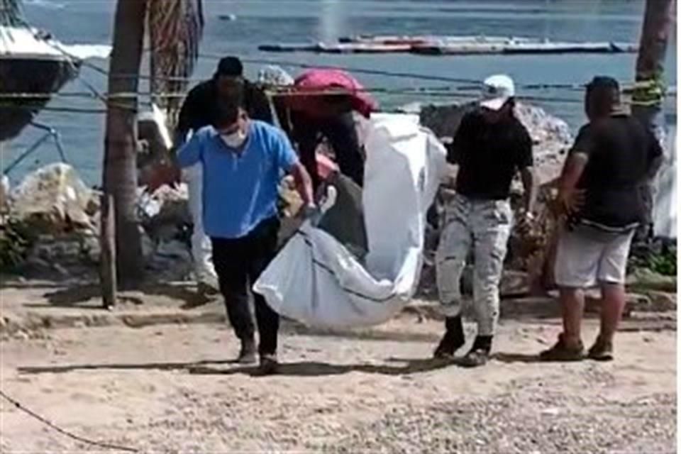 Hallan A Marinero Muerto Entre Rocas En Acapulco