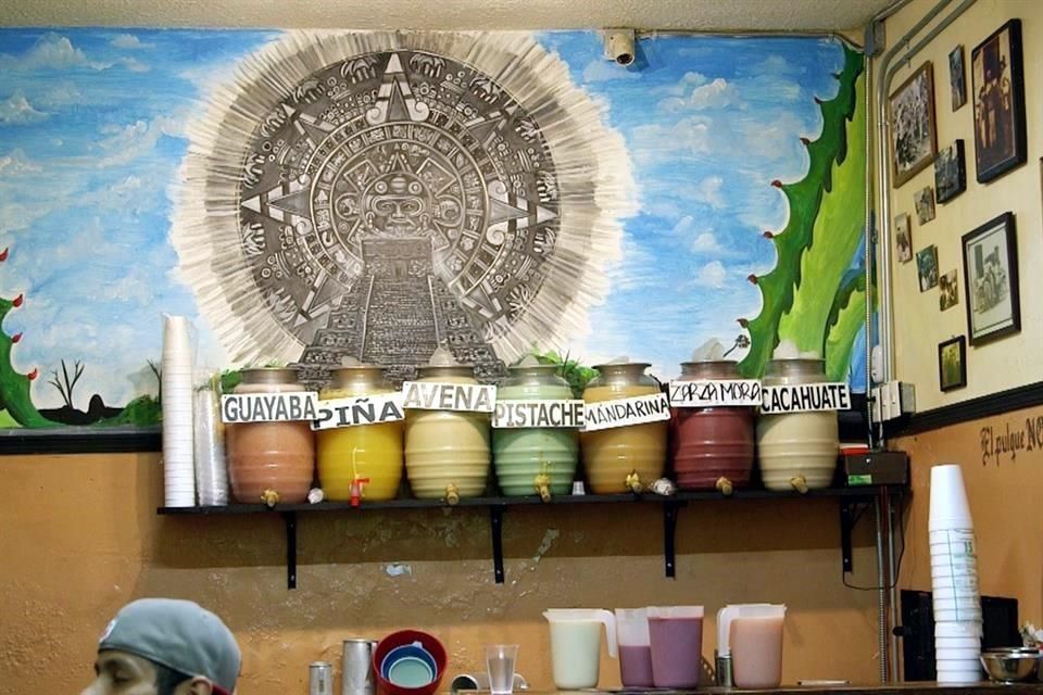 Hecho en la Obrera, pulque y tacos