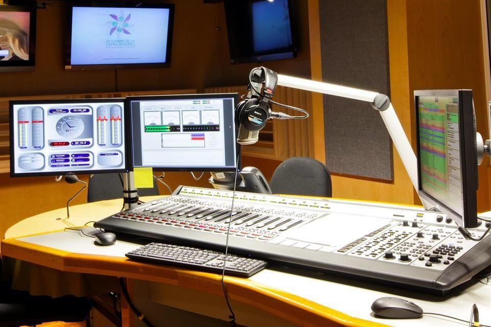 Preparan venta de Televisa Radio