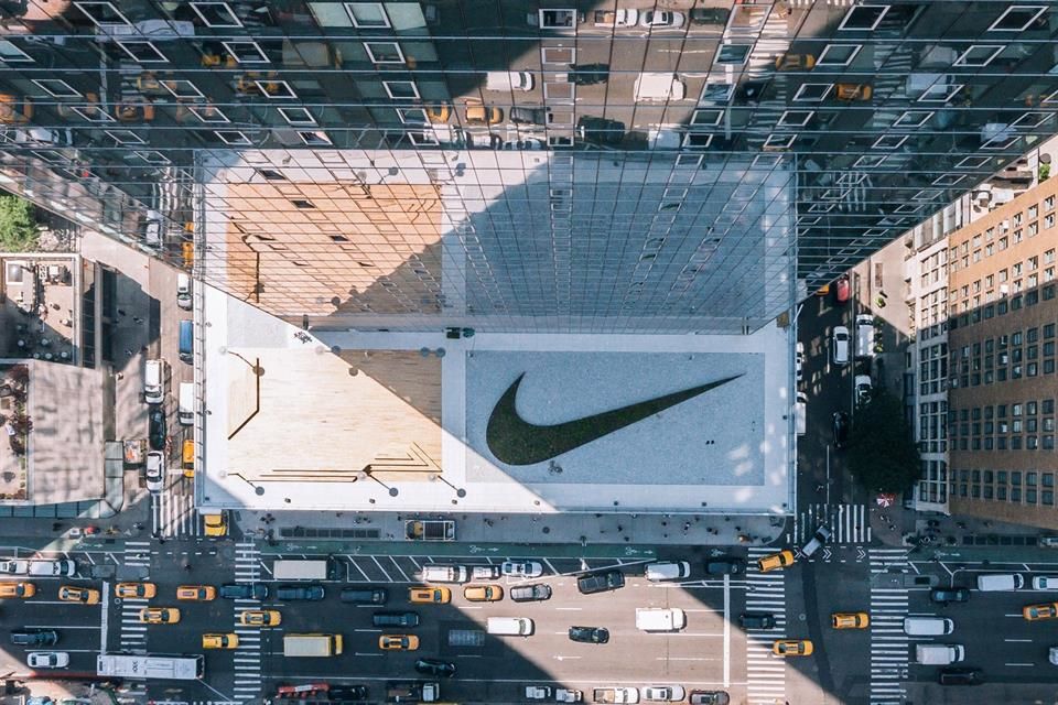 Sermón Profesor compromiso Devela Nike oficinas en Nueva York