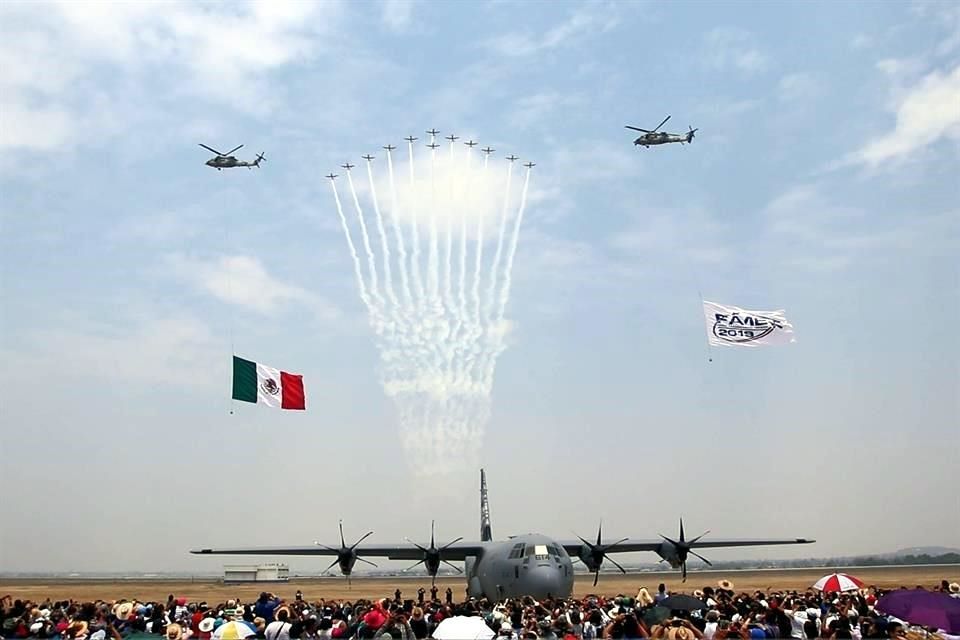 Clausuran Feria de Aviones en Sta. Lucía