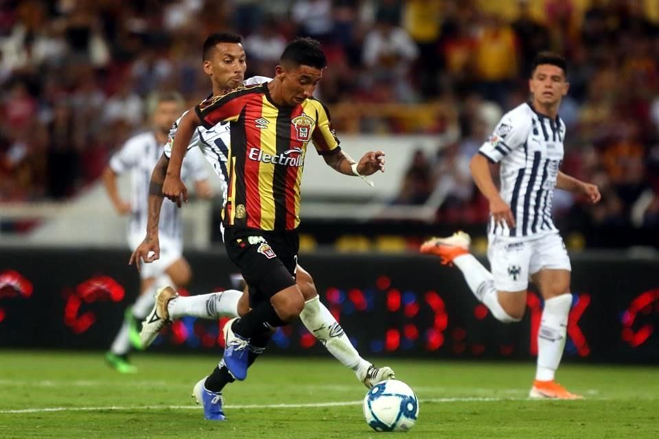 Amarga Rayados fiesta de Leones Negros