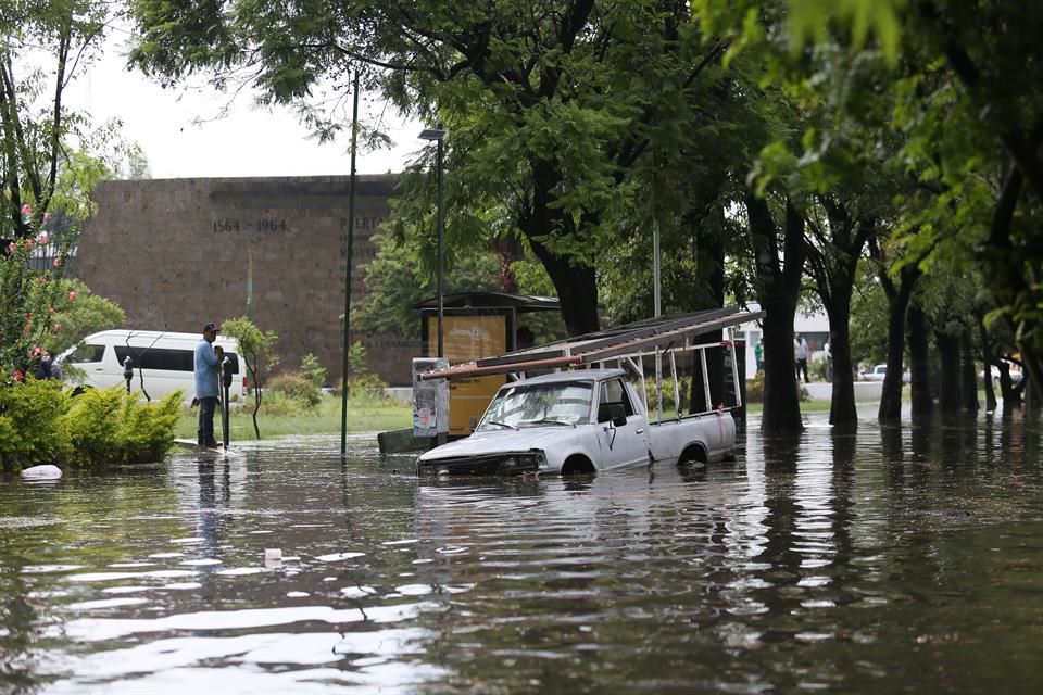 Se repite historia: Pega lluvia a Zapopan