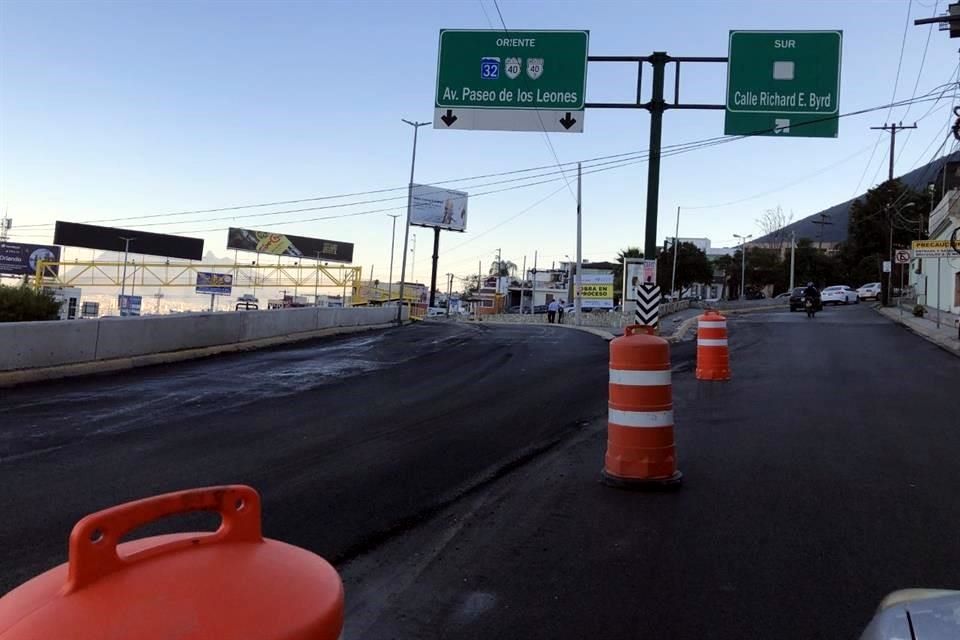 Inician recarpeteo en lateral