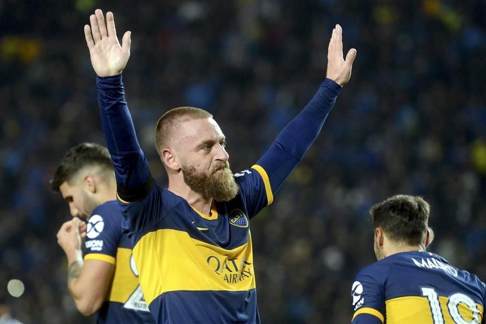 Resultado de imagen de DE ROSSI ASEGURA QUE SU ADIÓS AL FUTBOL FUE EN LA ROMA