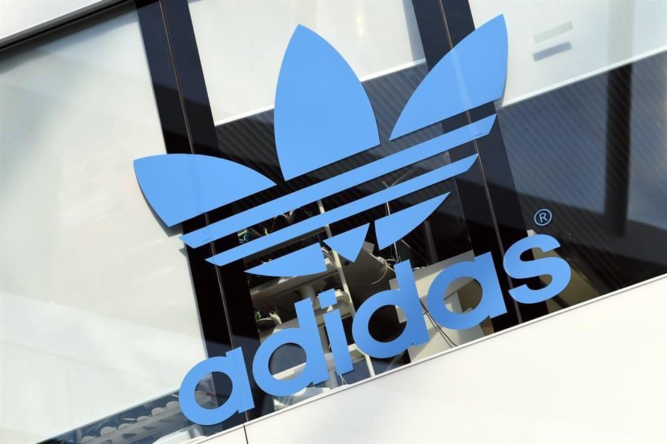 Busca Adidas ventas online para 2025