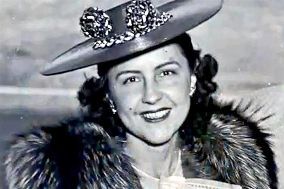Homenaje a Carmela Azcárraga