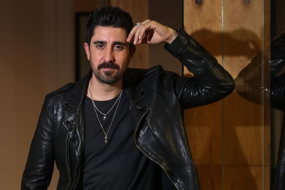 Abren artistas intimidad de sus casas