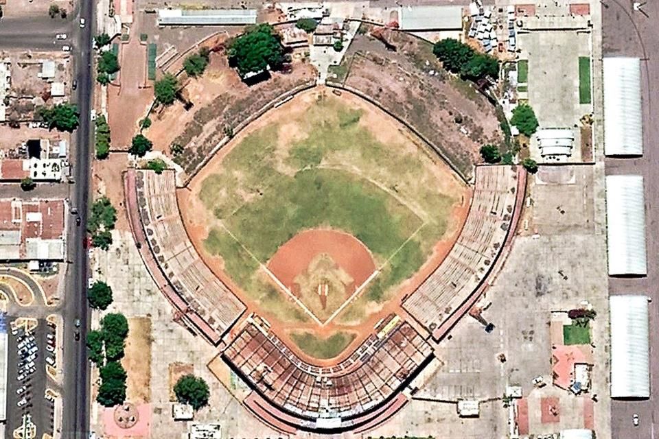 Tomas de noche en el estadio Luis Aparicio El Grande. Zidrones