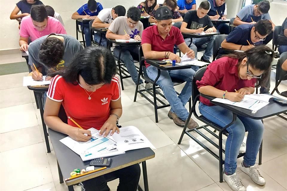 Tendrán 21 mil examen presencial