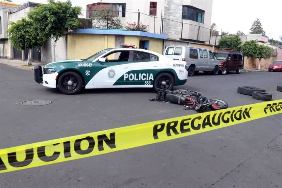 Arrolla Auto A Motociclista Y Muere En Iztapalapa