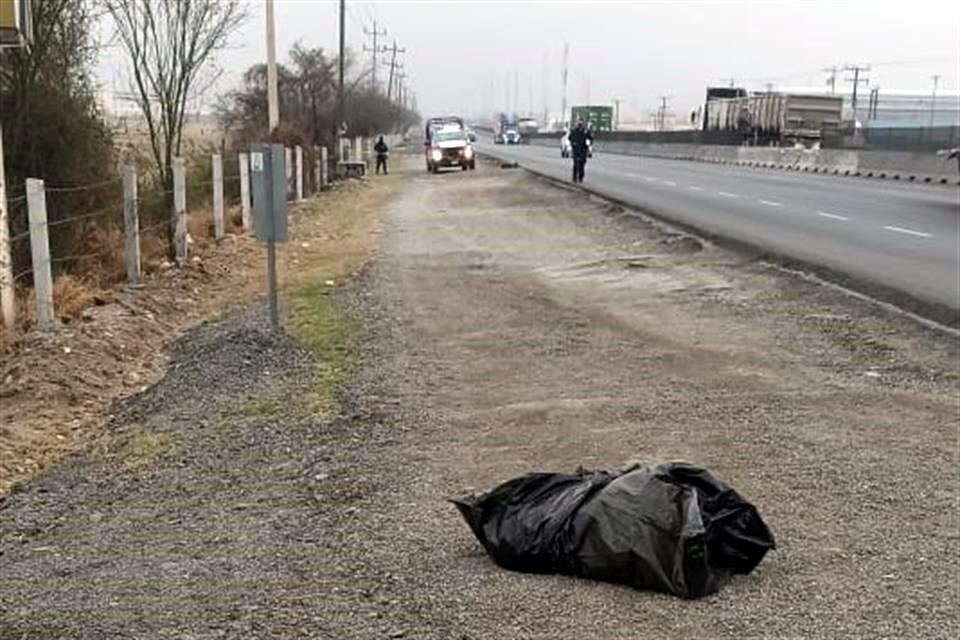 Policiaca: Abandonan el cadáver mutilado de un hombre en bolsas de plásticos en Nuevo León | Foto especial: El Norte