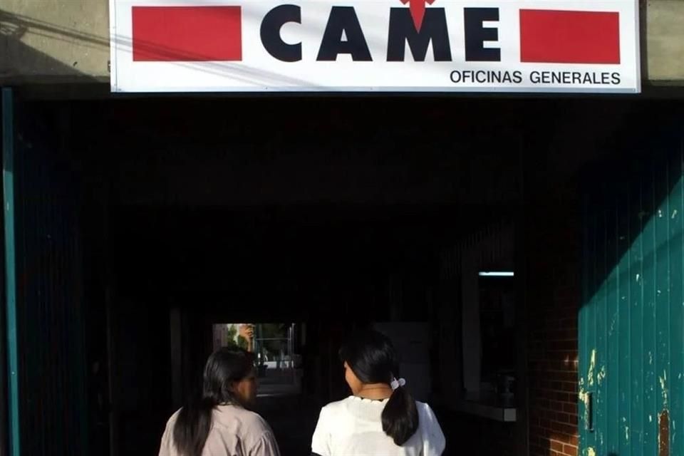 Peligran mil 775 mdp de Nafin y Banxico