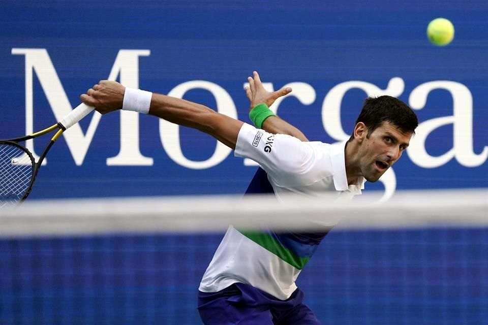 Djokovic, en Octavos tras vencer a Nishikori