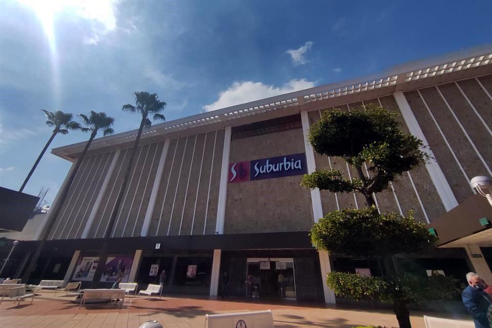 Abre Suburbia tienda más grande del País en Plaza del Sol