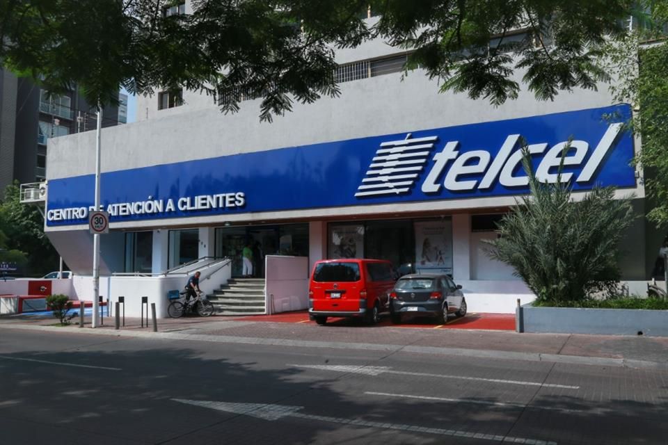 Impone IFT multa de $1,782 millones a Telcel