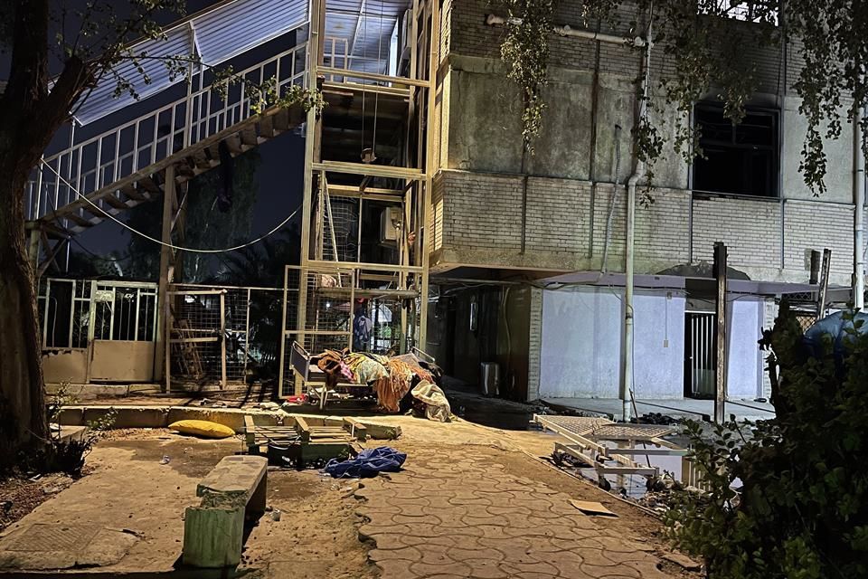 Deja 82 muertos incendio en hospital en Irak