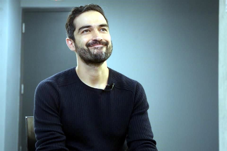 Alfonso Herrera, el Batman latino