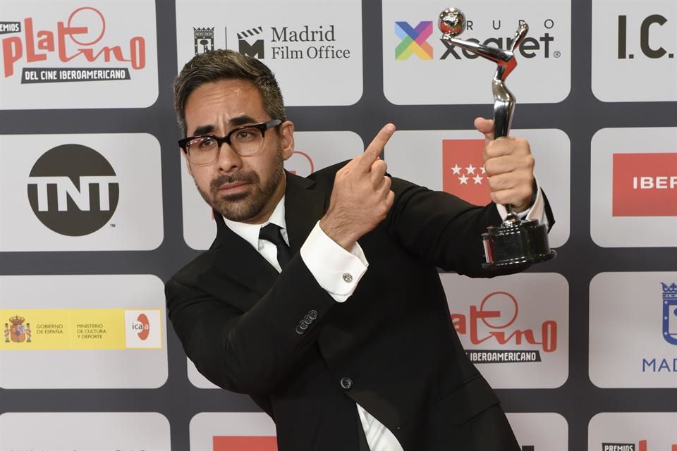 Triunfa Samuel Kishi en los Premios Platino con 'Los Lobos'