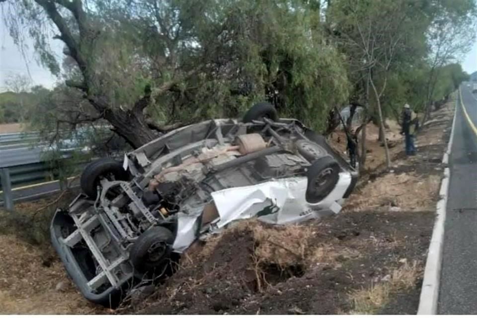 Mueren 12 en accidente vial en la México- Querétaro