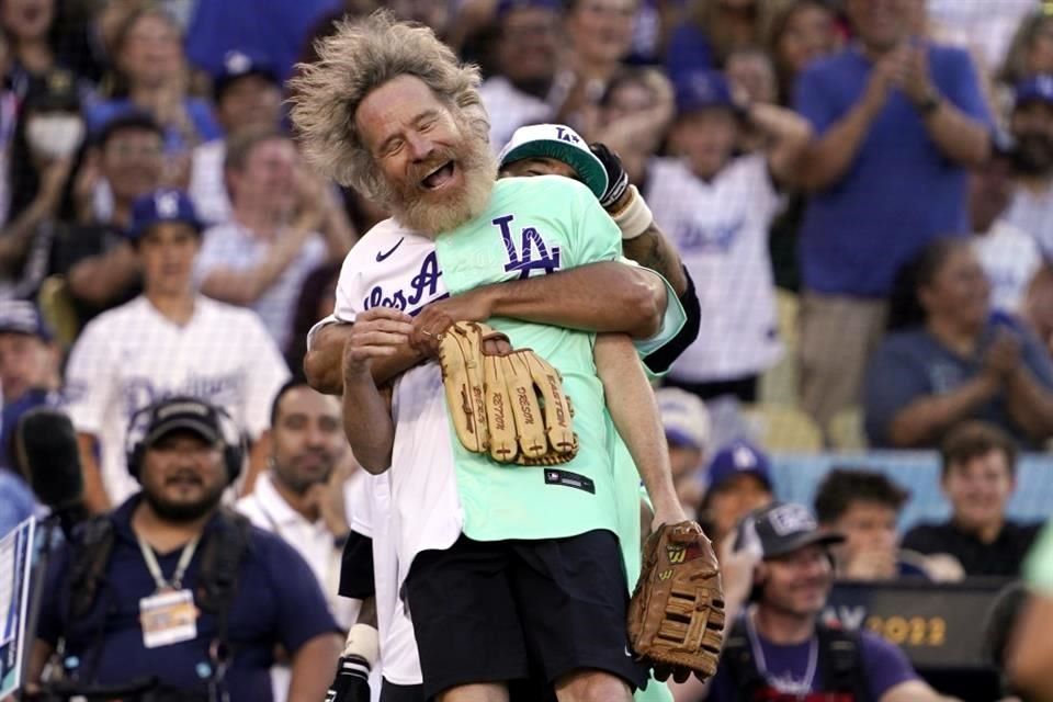 Getty Images Entertainment on Instagram: Bad Bunny, Bryan Cranston, JoJo  Siwa and more came out to play at the 2022 MLB All-Star Week Celebrity  Softball Game! 🥎⁠⁠ _⁠⁠ ➡️ Desus Nice, Action