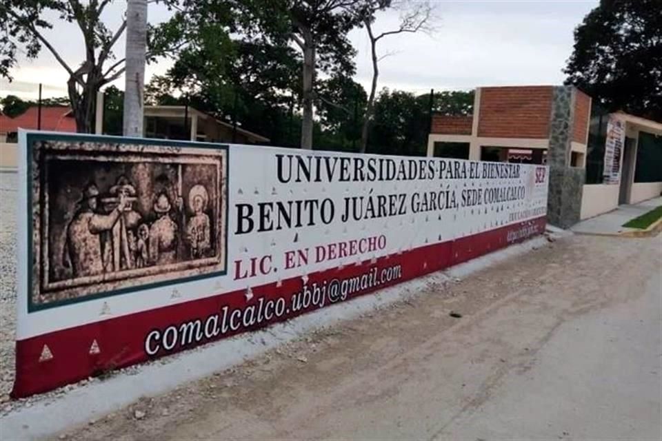 Batean Universidades de AMLO solicitud de títulos