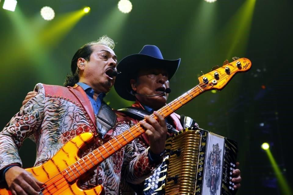 Reciben Tigres del Norte 'golpe al corazón': muere su mamá