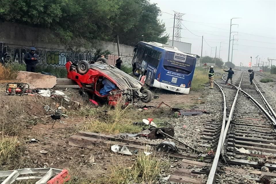 Muere una persona tras choque con tren en García