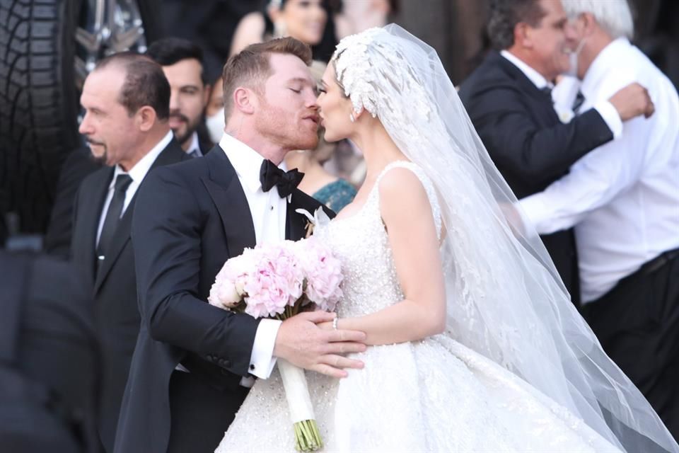 El 'Canelo' ya fue noqueado por el amor