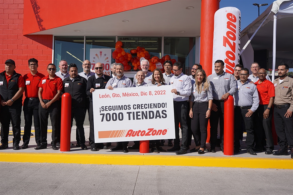 Abre AutoZone en México tienda 7 mil en el mundo