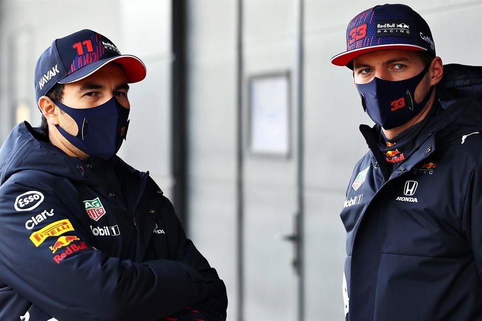 En carrera, Checo Pérez al nivel de Max Verstappen