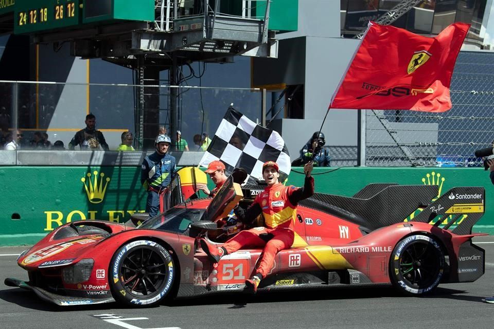 Cancha Com Regreso Triunfal De Ferrari A Las Horas De Le Mans