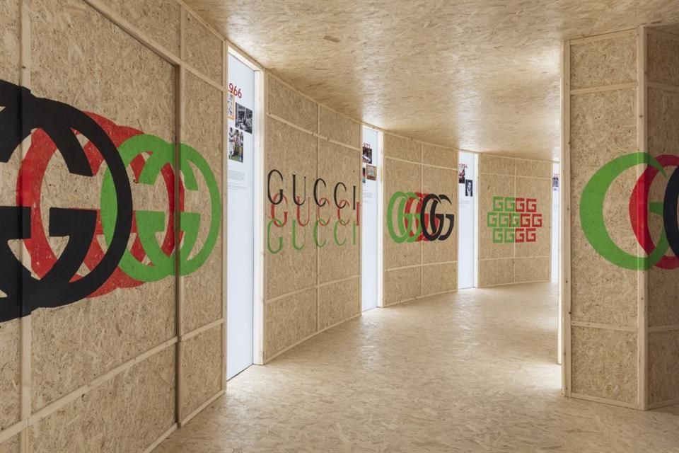 Gucci Cosmos: exposição dos designs mais icônicos da marca em 102 anos de  história