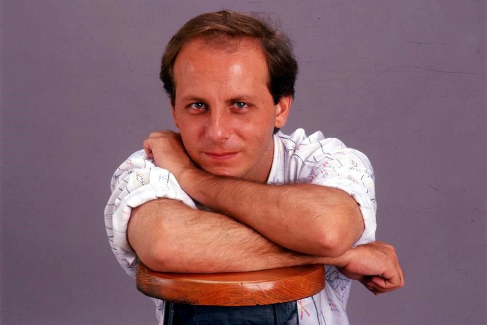 Qué fue de Óscar Athié, que dejó plantada a Érika Buenfil?