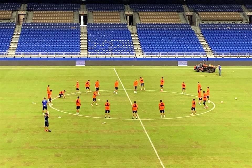 Listos Rayados Para Las Chivas