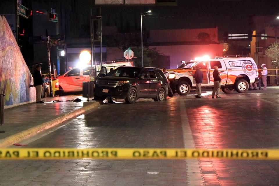 Conductor es asesinado a balazos en el Centro de Monterrey