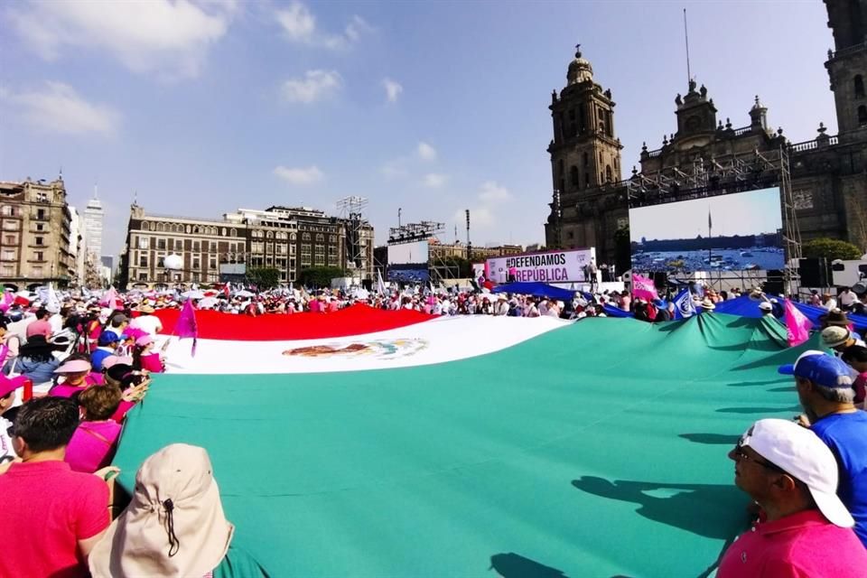 La Marea Rosa en el Zócalo