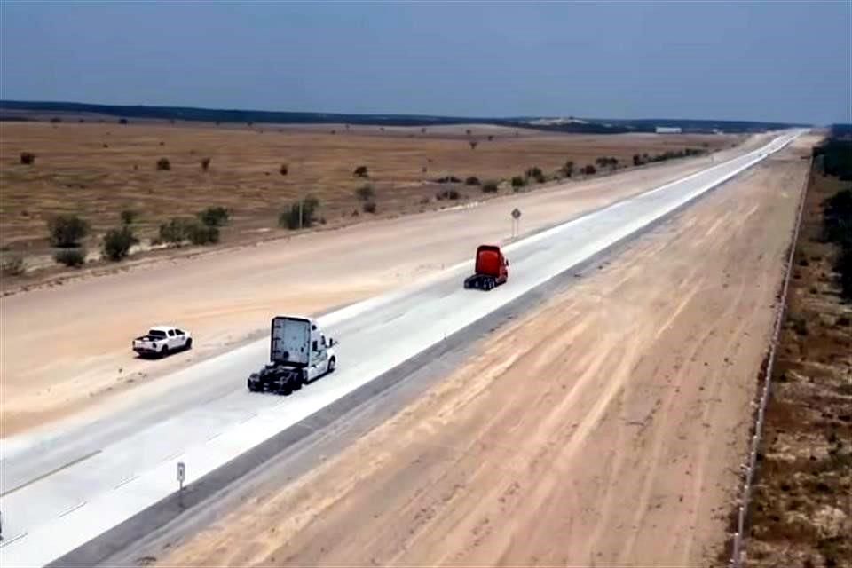 Inaugura Samuel etapa de carretera La Gloria-Colombia