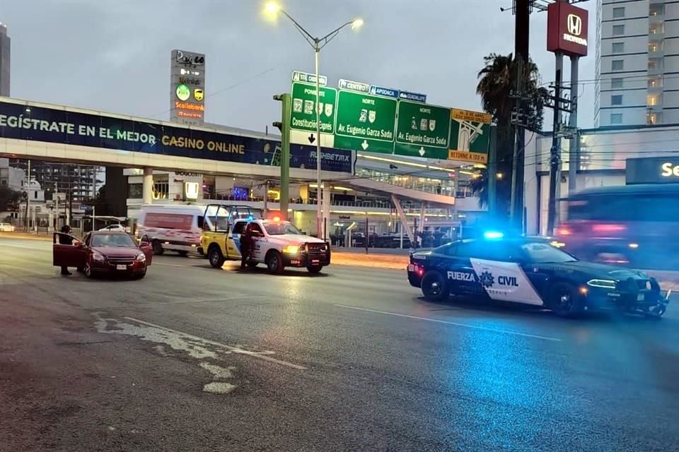 Detienen a dos en Garza Sada