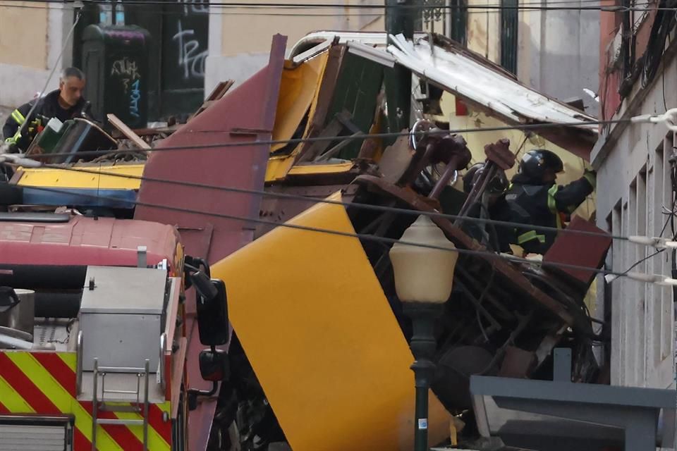 Mueren 15 en percance de tranvía en Lisboa