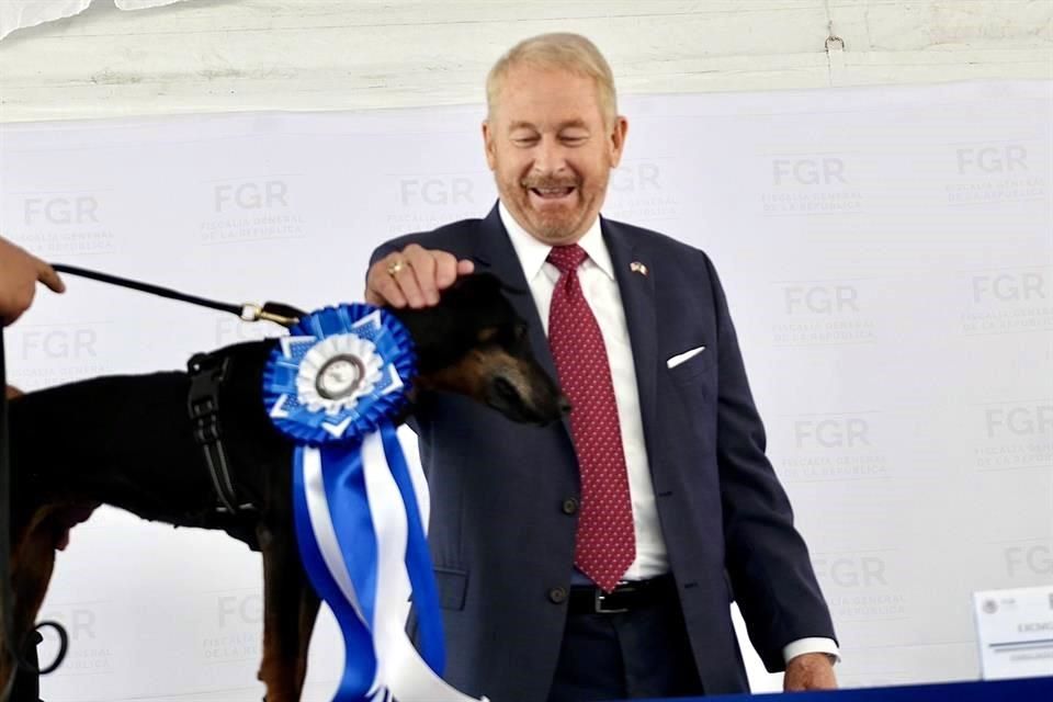 Ha donado EU 269 perros policía a México, resalta Johnson