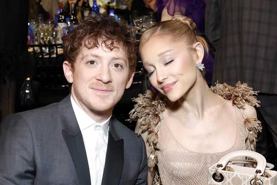 Rompen Ariana Grande y Ethan Slater tras tres años juntos