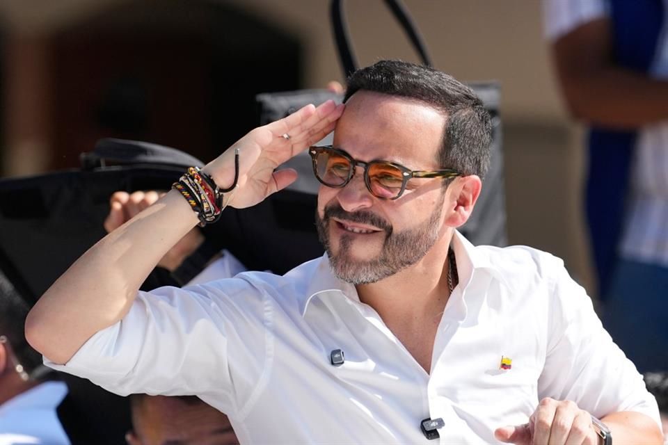 https://img.gruporeforma.com/imagenes/960x640/7/208/6207650.jpg