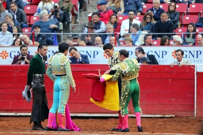 Resultado de imagen de Oreja a Hermosillo y a Ventura por Guillermo Leal