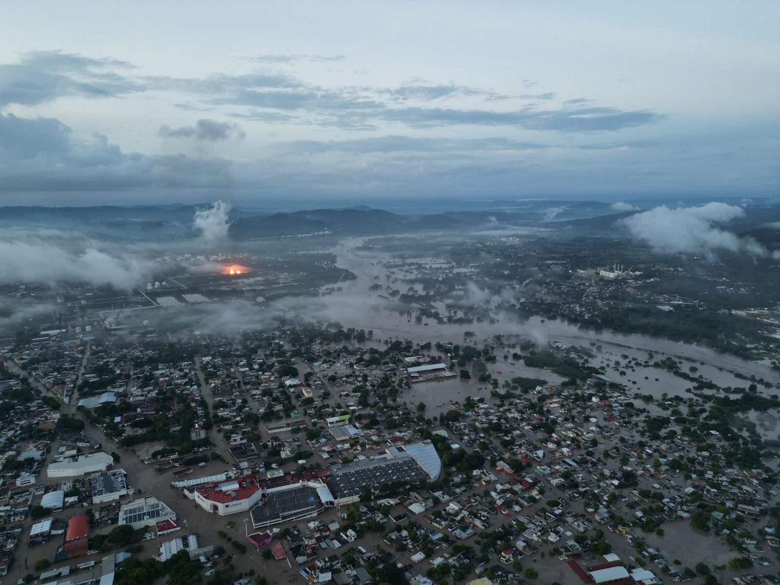 Poza Rica, Veracruz: Ciudad bajo el agua tras desbordamiento del río Cazones y lluvias intensas